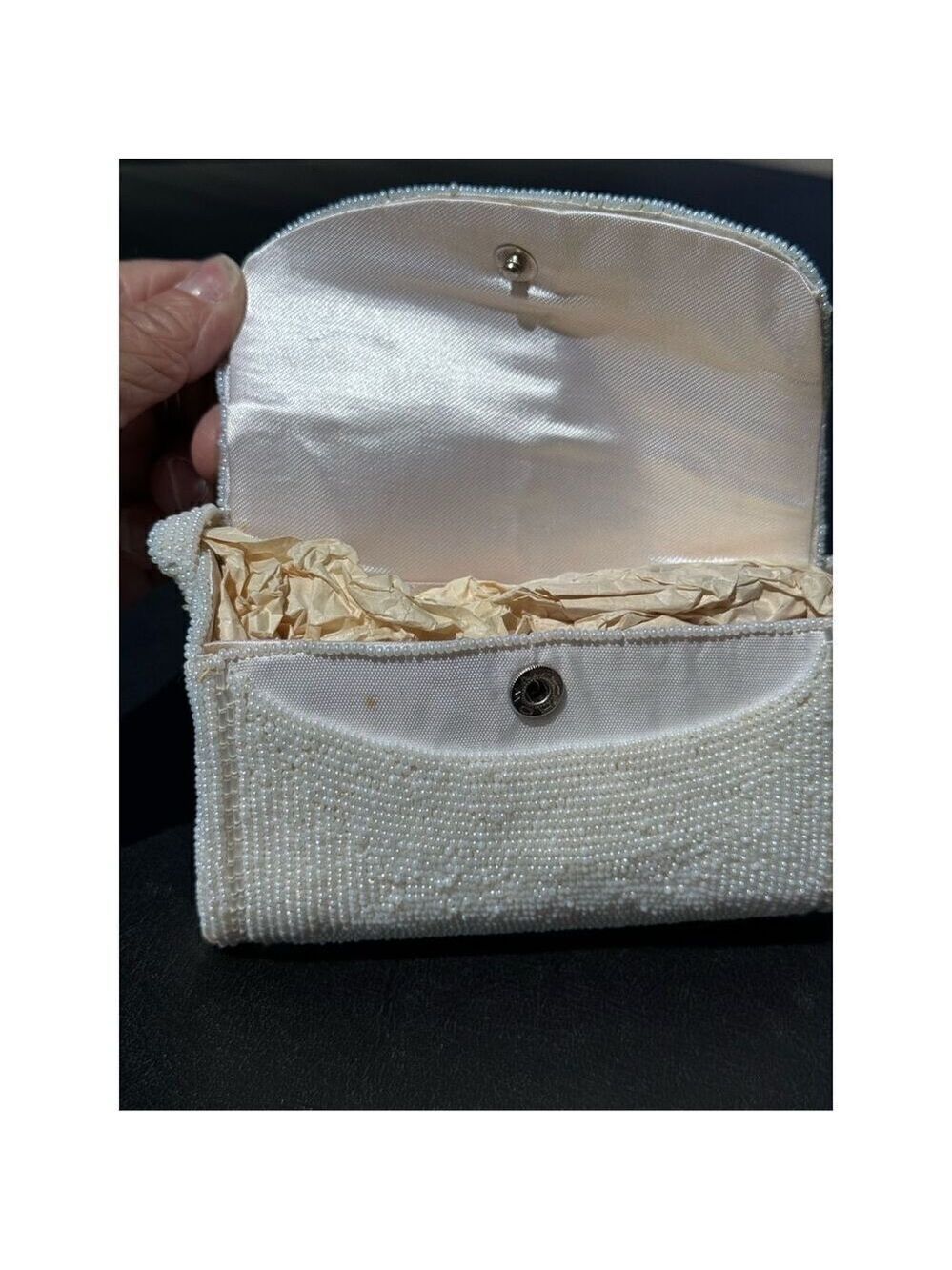 Vintage tiny Beaded purse cream beaded crown snap Vintage Japan - Picture 10 of 15